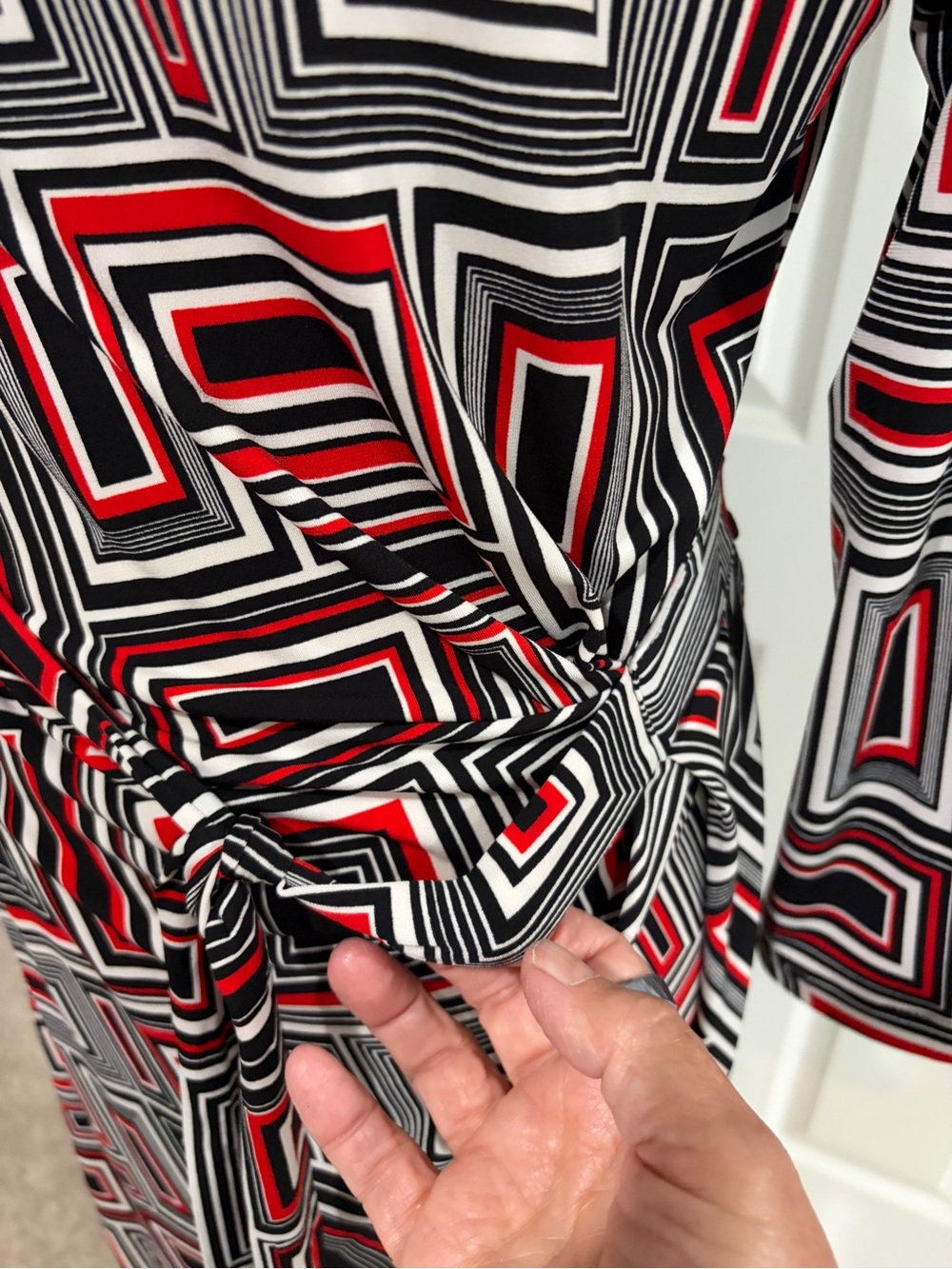 Anne Klein Red Black and White Geometric Midi Dress - Picture 6 of 11